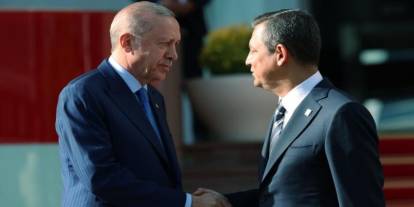 Cumhurbaşkanı Erdoğan'dan, Özel'e geçmiş olsun telefonu