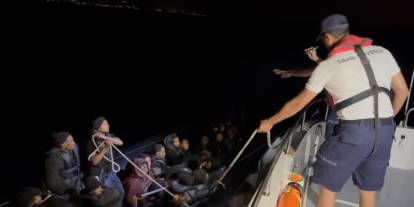 Çeşme açıklarında korku dolu anlar: 42 kaçak göçmen kurtarıldı