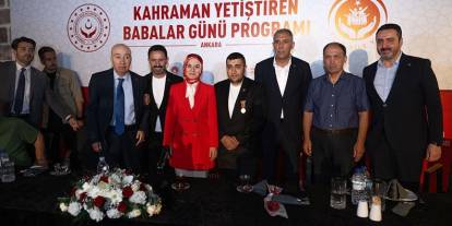 Aile ve Sosyal Hizmetler Bakanı Göktaş, şehit babaları ve gazilerle bir araya geldi