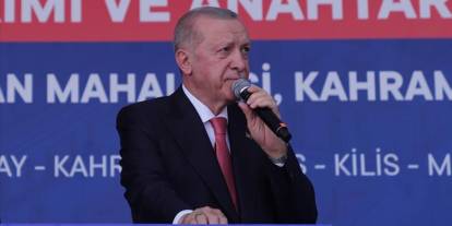 Cumhurbaşkanı Erdoğan: Asrın felaketinin açtığı yaraları sarmanın derdindeyiz