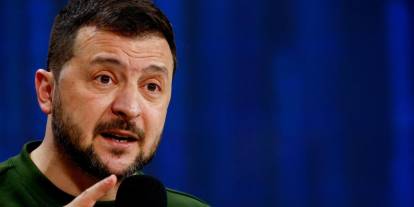 Zelenski: Ukrayna topraklarında bugün 695 bin Rus askeri var