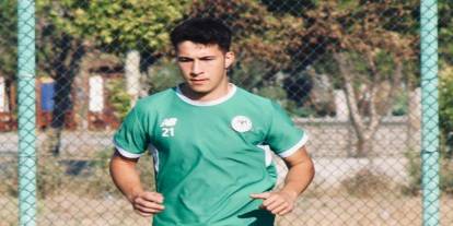 Konyaspor'da ayrılık! Genç sol bek takımdan ayrıldı