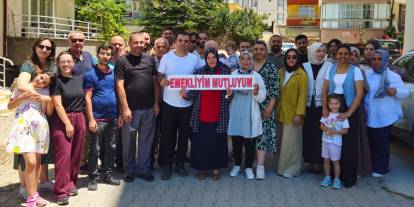 Konya'da emekli olan Nuriye öğretmene duygusal veda!