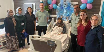53 yaşında ikiz bebek annesi oldu
