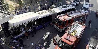 Ankara'da belediye otobüsü kaza yaptı: 20 yaralı