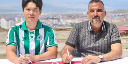 Konyaspor, yeni transferini resmen duyurdu! Genç Güney Koreli kulüp tarihine geçti