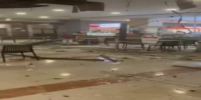 AVM’nin yemek katının asma tavanı çöktü