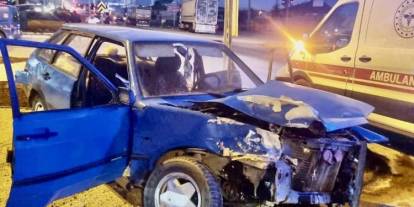 Konya’da Korkutan Kaza: Araçlar Hurdaya Döndü, 3 Yaralı!