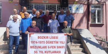 50 Yıl Sonra Aynı Sıralarda Buluştular