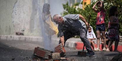Patlayan su borusunun onarılmamasına tepki yağdı