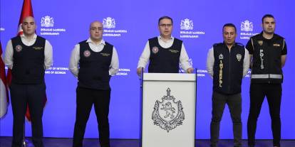 Kırmızı bültenle aranan 12 kişi gözaltına alındı