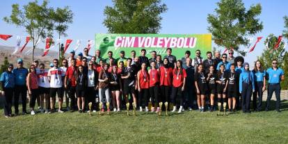 Selçuklu’da Çim Voleybolu Turnuvasında şampiyonlar belli oldu!