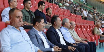 Vali Akın Konyaspor'u yalnız bırakmadı