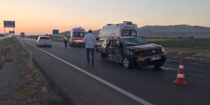 Konya-Adana Karayolu’nda kaza! Refüje çarpan araç karşı şeride uçtu