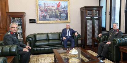 Kara Kuvvetleri Komutanlığı'nda devir teslim töreni