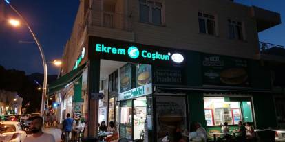 İlk Günden Yoğun İlgi! Ekrem Coşkun’un Yeni Şubesi Açıldı