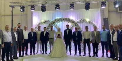 Görkemli Düğün Konya’yı Salladı! Özboyacı ve Keleş Aileleri Akraba Oldu