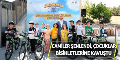 Konya'da Camiler Şenlendi, Çocuklar Bisikletlerine Kavuştu