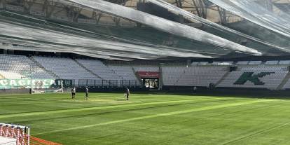 Konyaspor’un stadyumunda dev maç öncesi çalışmalar sürüyor