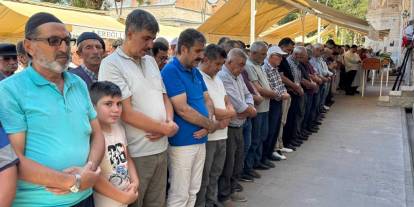 Kazada ölen çift ile torunları Konya'da toprağa verildi