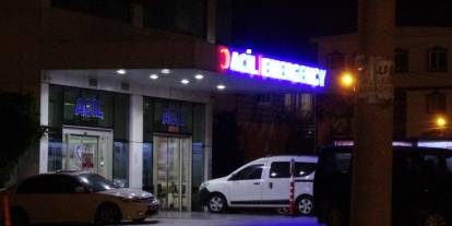 Mide ameliyatından öldü! Ailesi hastaneyi bastı!