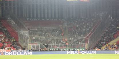 Konyaspor Taraftarı Deplasmanda Takımını Yalnız Bırakmadı