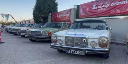 Nostalji Zirve Yaptı! Konya’da Klasik Araçlar Görsel Şölen Sundu