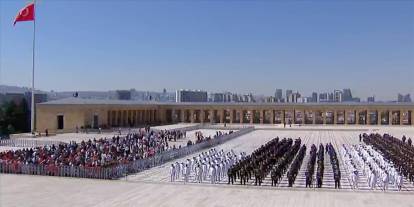 Cumhurbaşkanı Erdoğan Anıtkabir'i ziyaret ediyor