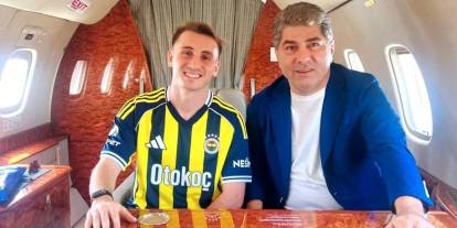 Kerem Aktürkoğlu Fenerbahçe formasını giydi