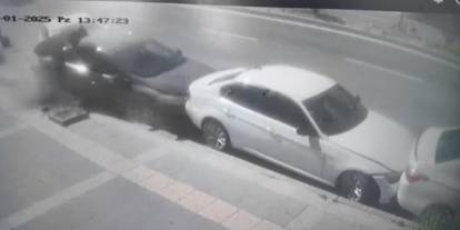Fren yerine gaza basan sürücü 4 araca çarptı! O anlar kamerada