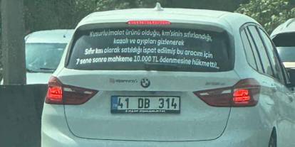 Gören dönüp bir daha bakıyor