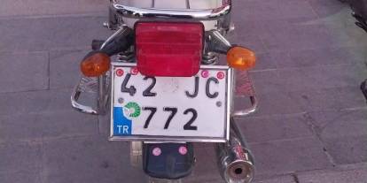 Motosiklet Faciasını Sürücü Ucuz Atlattı! 1 Yaralı