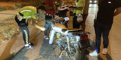 Kazaya Karışan Plakasız Motosiklet Trafikten Men Edildi!