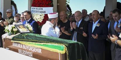 Duayen spiker Gülden Özel son yolculuğuna uğurlandı