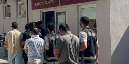 Yurt dışına kaçmaya hazırlanan 10 FETÖ şüphelisi tutuklandı