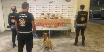 Ticaret Bakanlığı: 310 kilo esrar ile 291 kilo kokain ele geçirildi