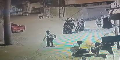 Sokakta oynayan çocukları gürültü yaptıkları gerekçesiyle darbetti