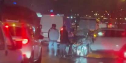 Feci kaza! Otoyolda 17 araç birbirine girdi!
