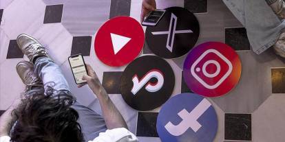 30 Youtube ve sosyal medya hesabına erişim engeli getirildi