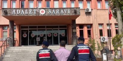 Cezaevinden firar etti; camide uyurken yakalandı