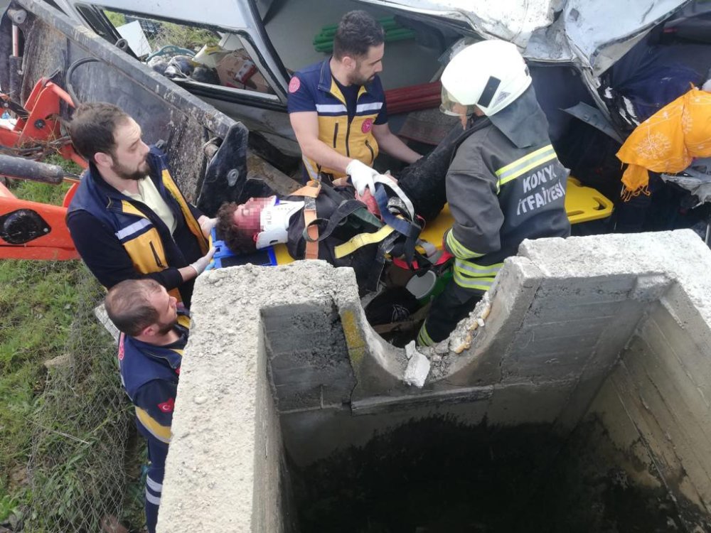 Konya'da Akıl Almaz Kaza : 1 ölü, 8 yaralı