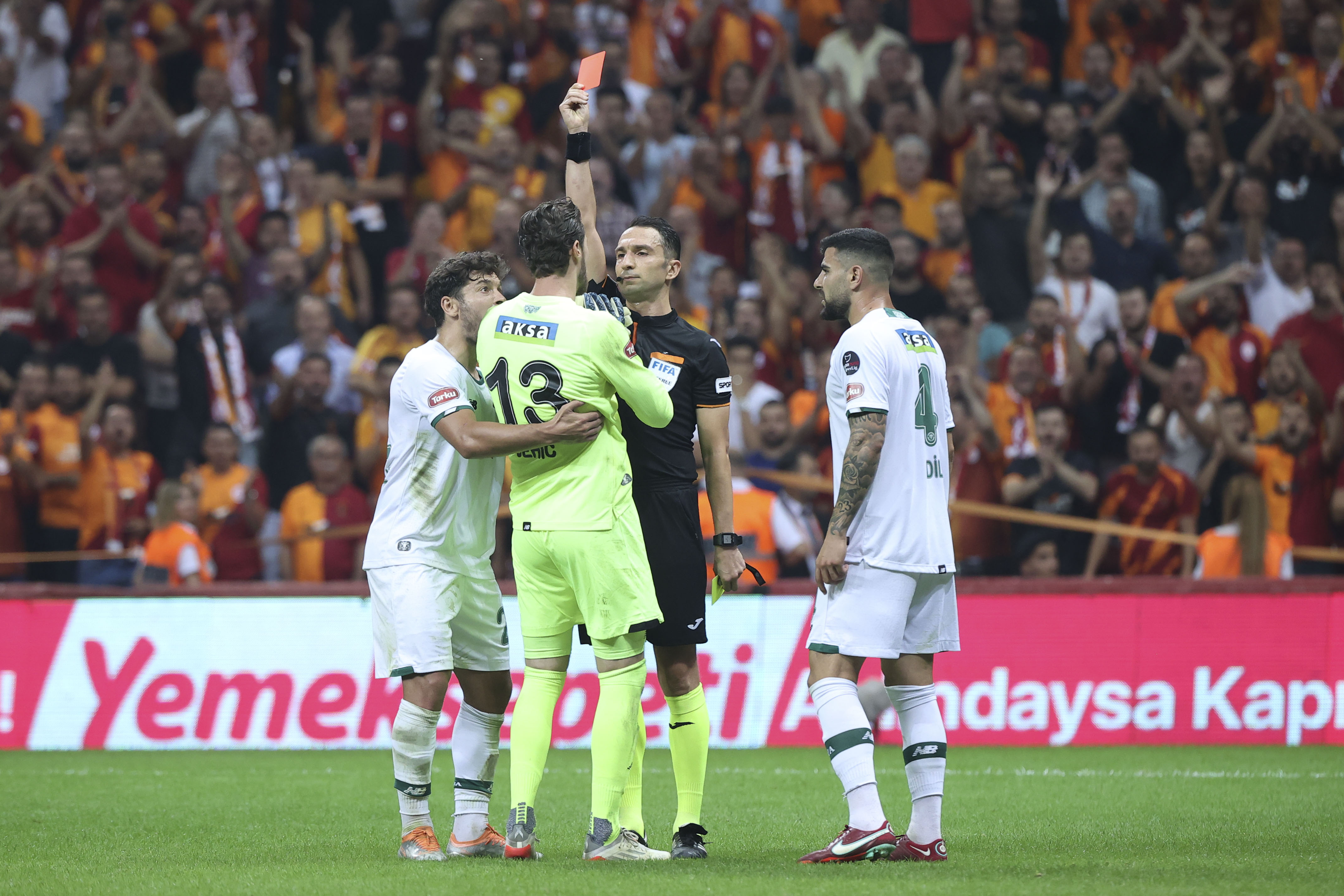 aa-20220916-28918347-28918324-galatasaray-arabamcom-konyaspor-1.jpg