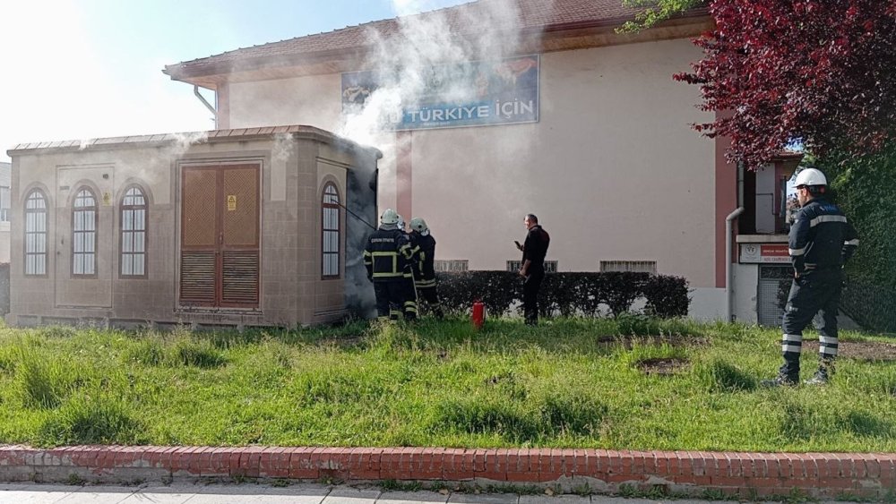 Aşırı yüklenme trafoda yangına sebep oldu