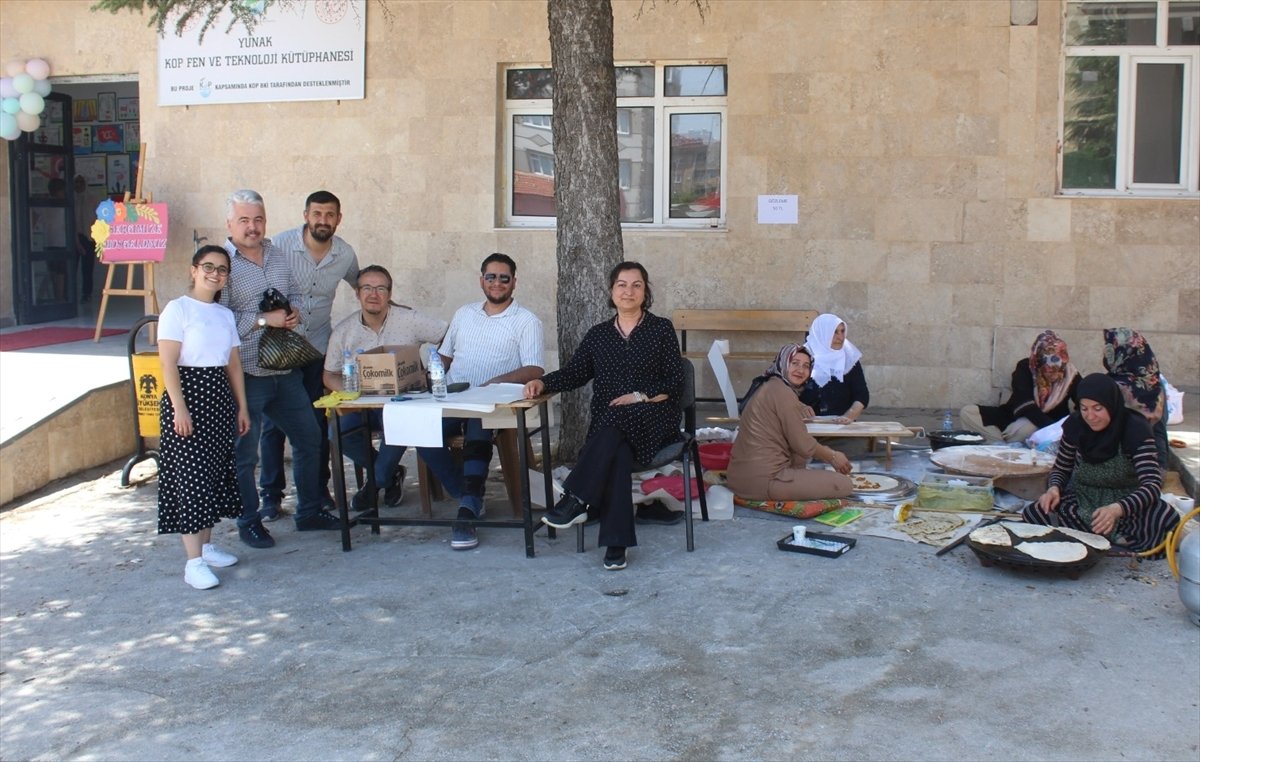 aa-20240606-34795996-34795989-yunakta-kermes-ve-sergi-etkinligi.jpg