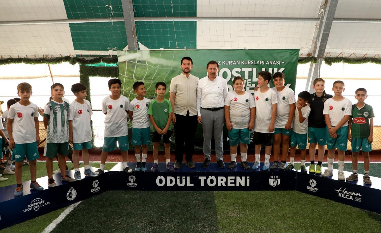 3-geleneksel-karatay-yaz-kuran-kurslari-arasi-dostluk-ve-kardeslik-futbol-turnuvasi-sona-erdi-6-jpg-1500.jpg