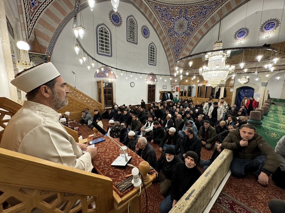 Konya ve çevre illerde Regaip Kandili dualarla idrak edildi