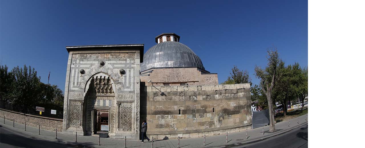 3-karatay-medresesi-2-001.jpg