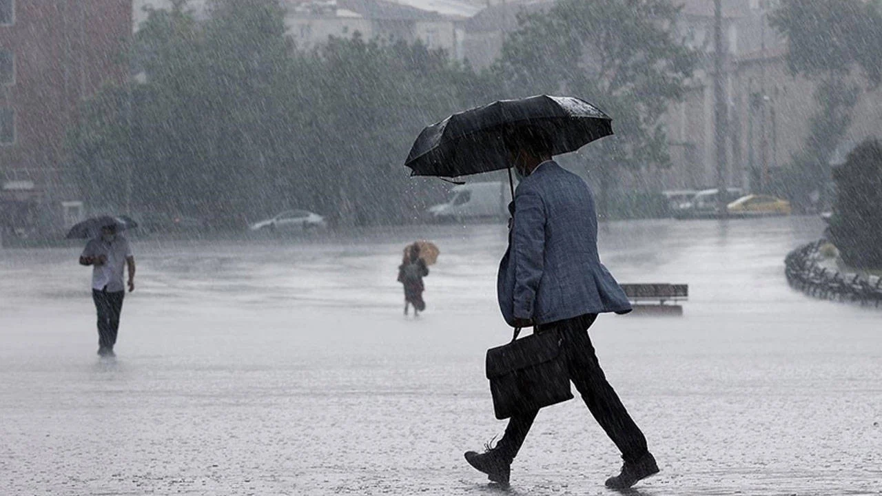 meteoroloji-den-cok-sayida-il-icin-uyari-saganak-kar-yagisi-ve-kuvvetli-ruzgar-bekleniyor.webp