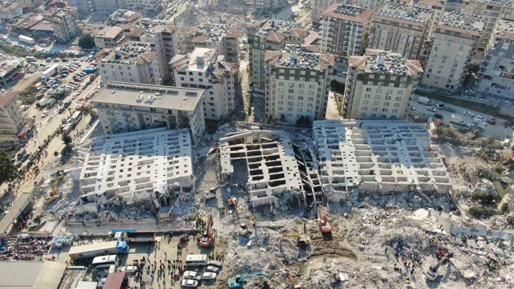3 evladını Rönesans Rezidans’ta kaybeden gözü yaşlı anne adalet istedi