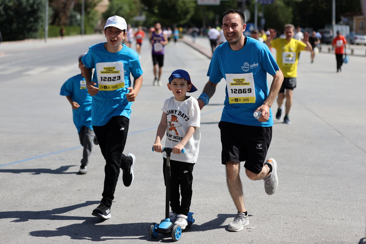 aa-20250518-37995817-37995813-4-uluslararasi-konya-yari-maratonu-kosuldu.jpg